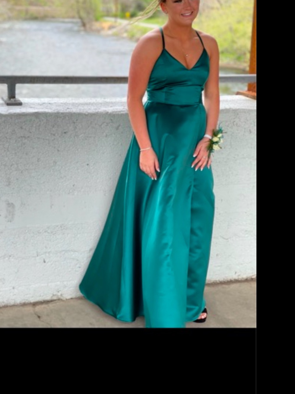 Emerald Satin Spaghetti-Strap Evening Gown